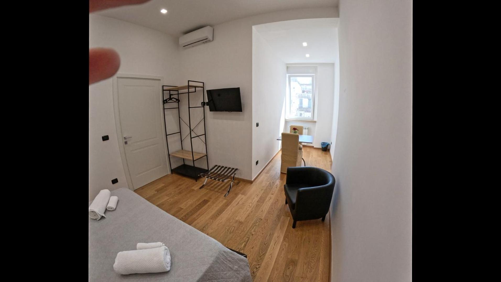 New Rooms Center Bari Exteriör bild